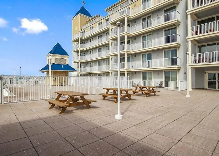 Belmont Towers 610 Holiday home *
